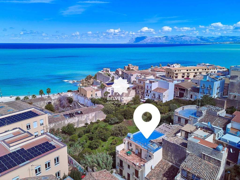 Casa indipendente a Castellammare del golfo in Via Giuseppe Giusti, 26 - Foto 2