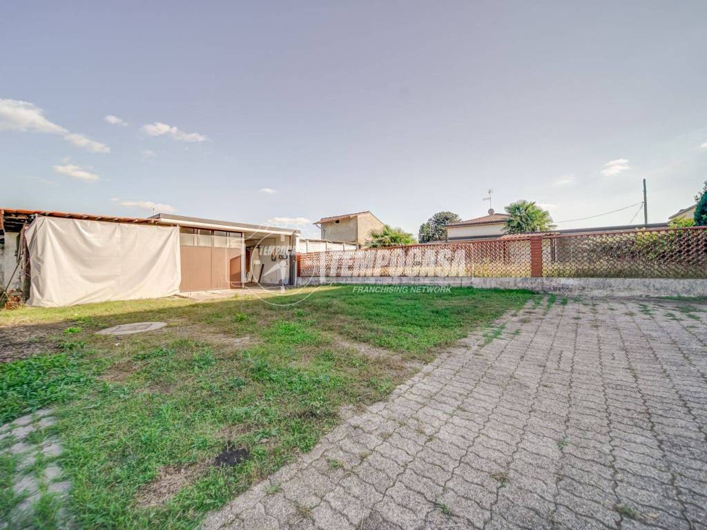 Appartamento a Arsago seprio in Via Coni Zugna - Foto 2
