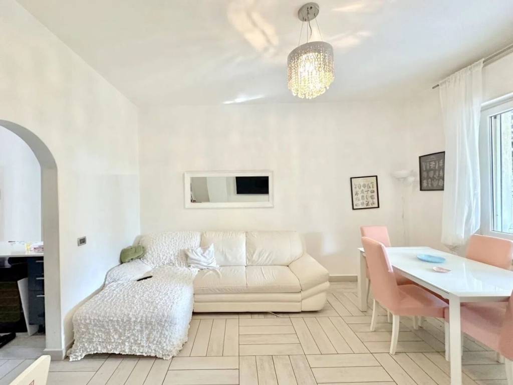 Villa a Pietrasanta in Via Ficalucci, 45 - Foto 2