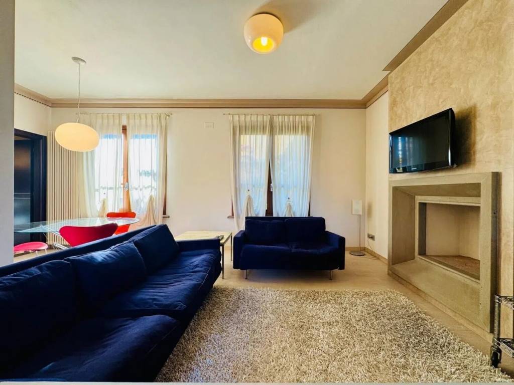 Villa a Pietrasanta in Via Giotto, 27 - Foto 3
