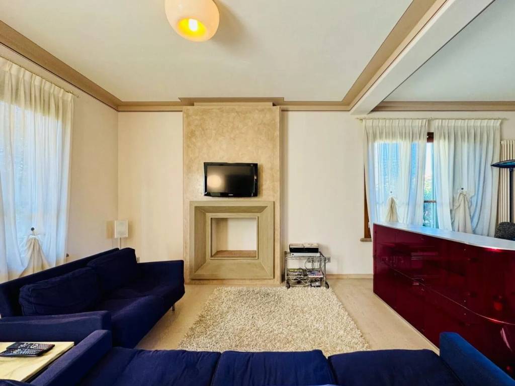 Villa a Pietrasanta in Via Giotto, 27 - Foto 4