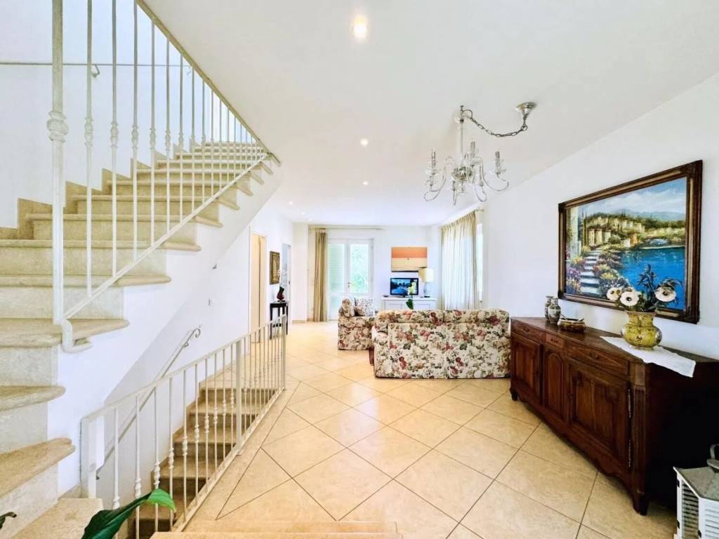 Villa a Pietrasanta in Via Sant'Antonio, 39 - Foto 4