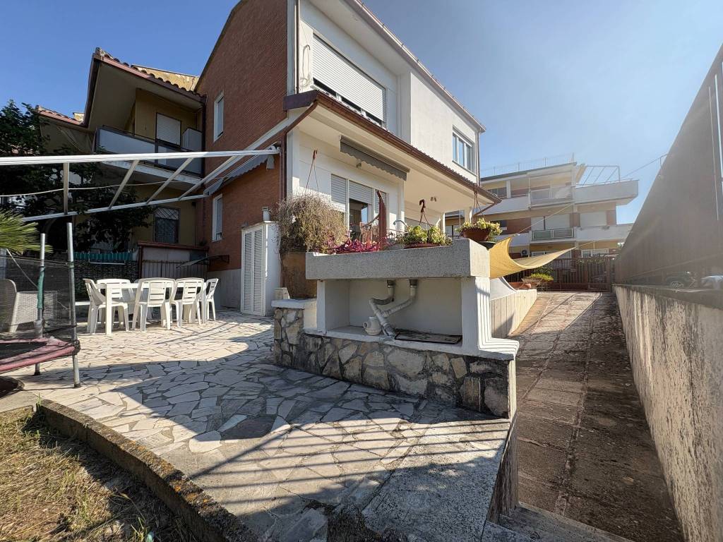 Villetta a schiera a Terracina in VIA SARDEGNA, 27 - Foto 2