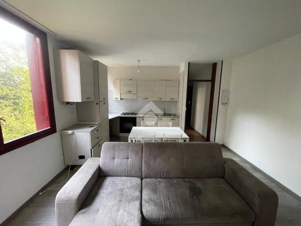 Appartamento a Montebelluna in Via montello - Foto 2