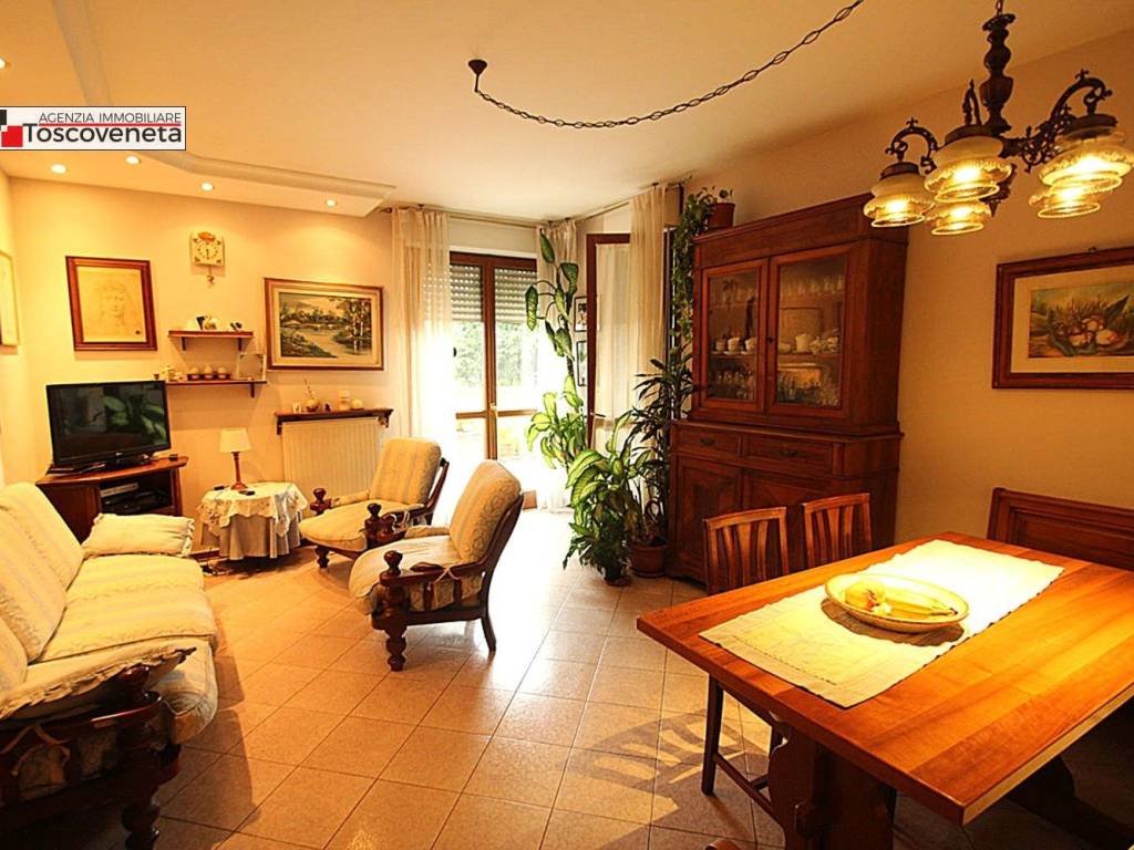 Appartamento a Lucca in Via Giovanni Battista Giorgini - Foto 2
