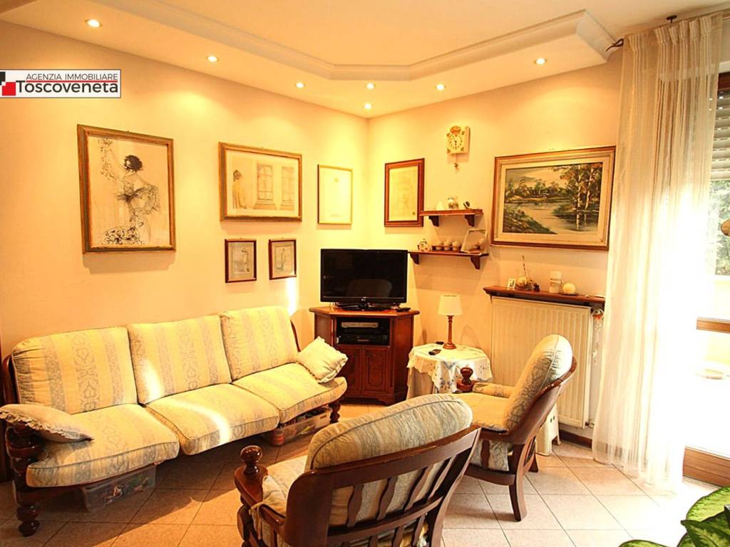 Appartamento a Lucca in Via Giovanni Battista Giorgini - Foto 3