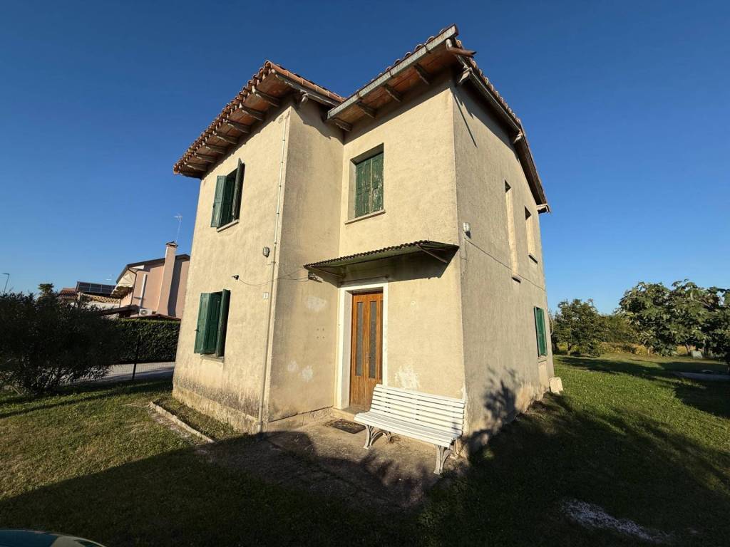 Villa a Palazzolo dello stella in Via della Laguna, 51 - Foto 3