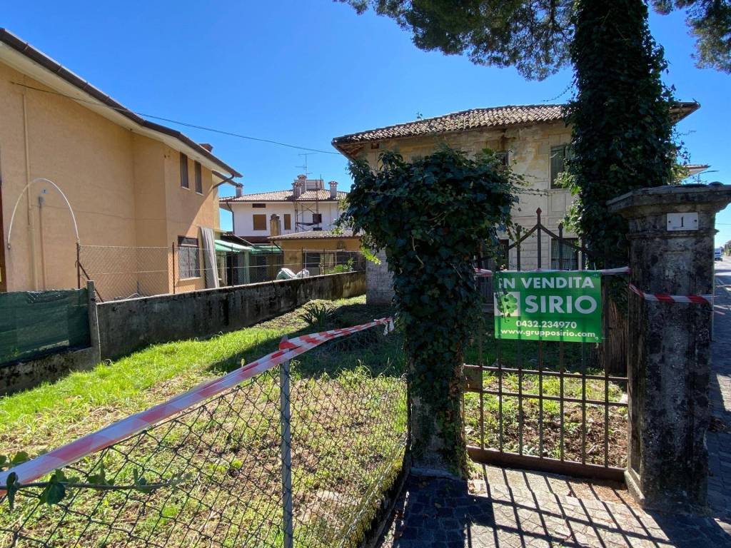 Villa a Tavagnacco in Viale Leonardo Da Vinci, 1 - Foto 4