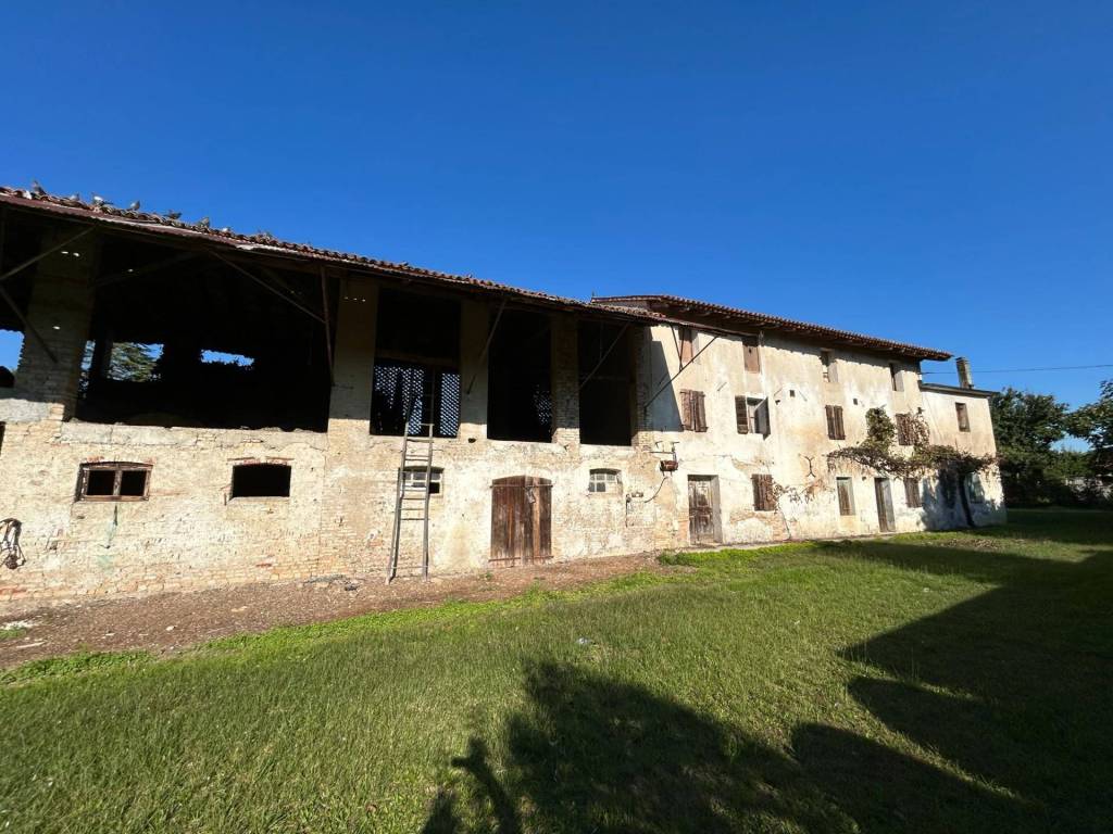 Rustico / casale a Rivignano teor in Via Enrico Toti, 1 - Foto 2