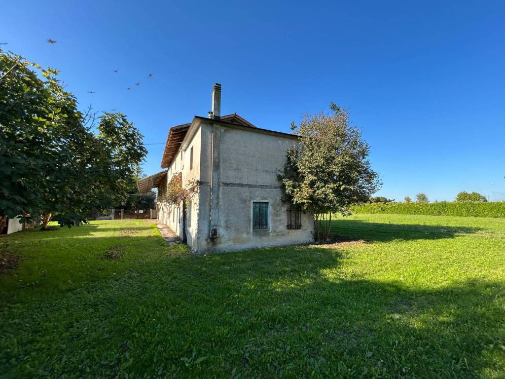 Rustico / casale a Rivignano teor in Via Enrico Toti, 1 - Foto 5