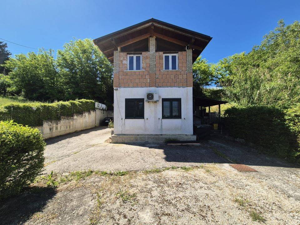 Villa a Manoppello in Via Don Rocco D' Alessandro 14 - Foto 4