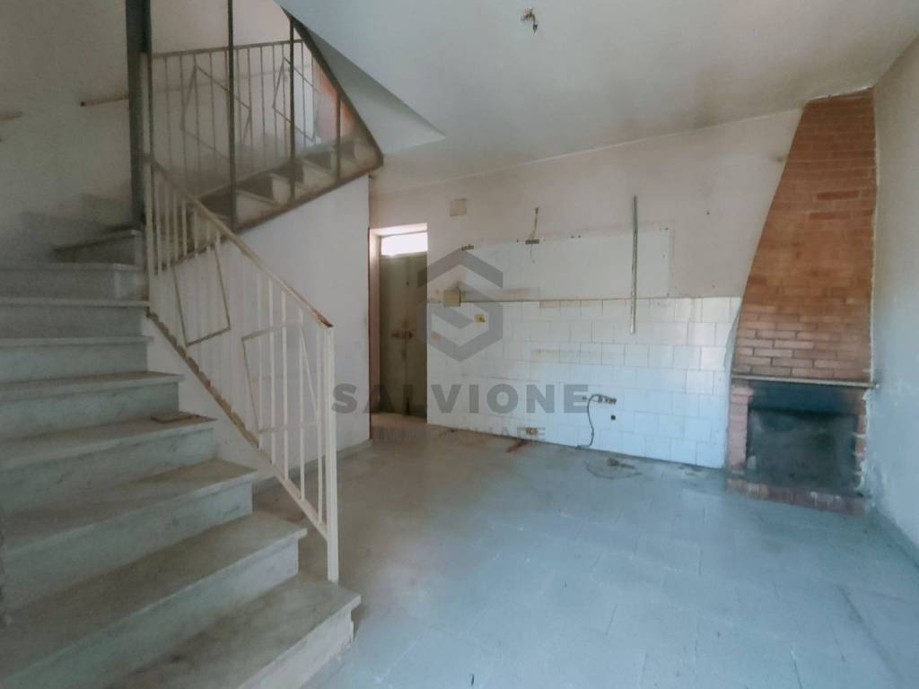 Casa indipendente a Amorosi in Via Giaquinto - Foto 2