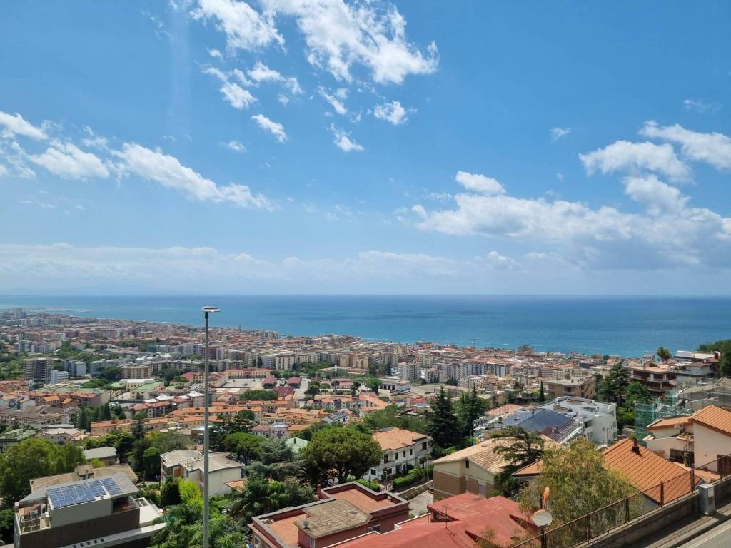 Appartamento a Salerno in Viale degli Eucalipti, 36 - Foto 3