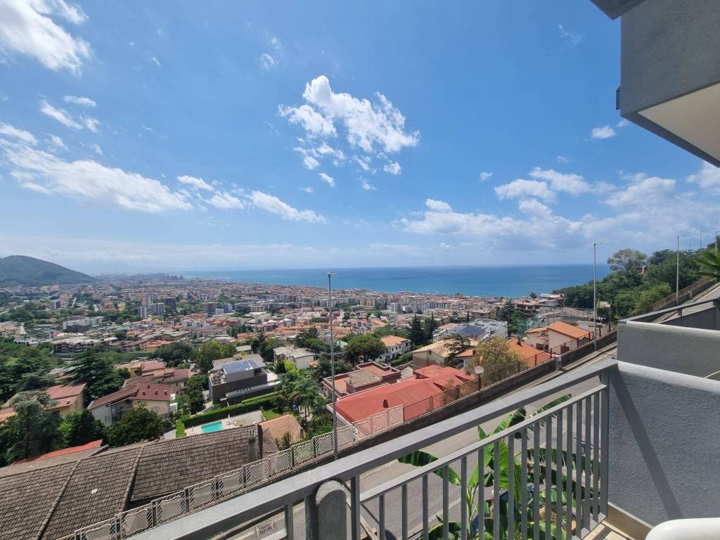 Appartamento a Salerno in Viale degli Eucalipti, 36 - Foto 5