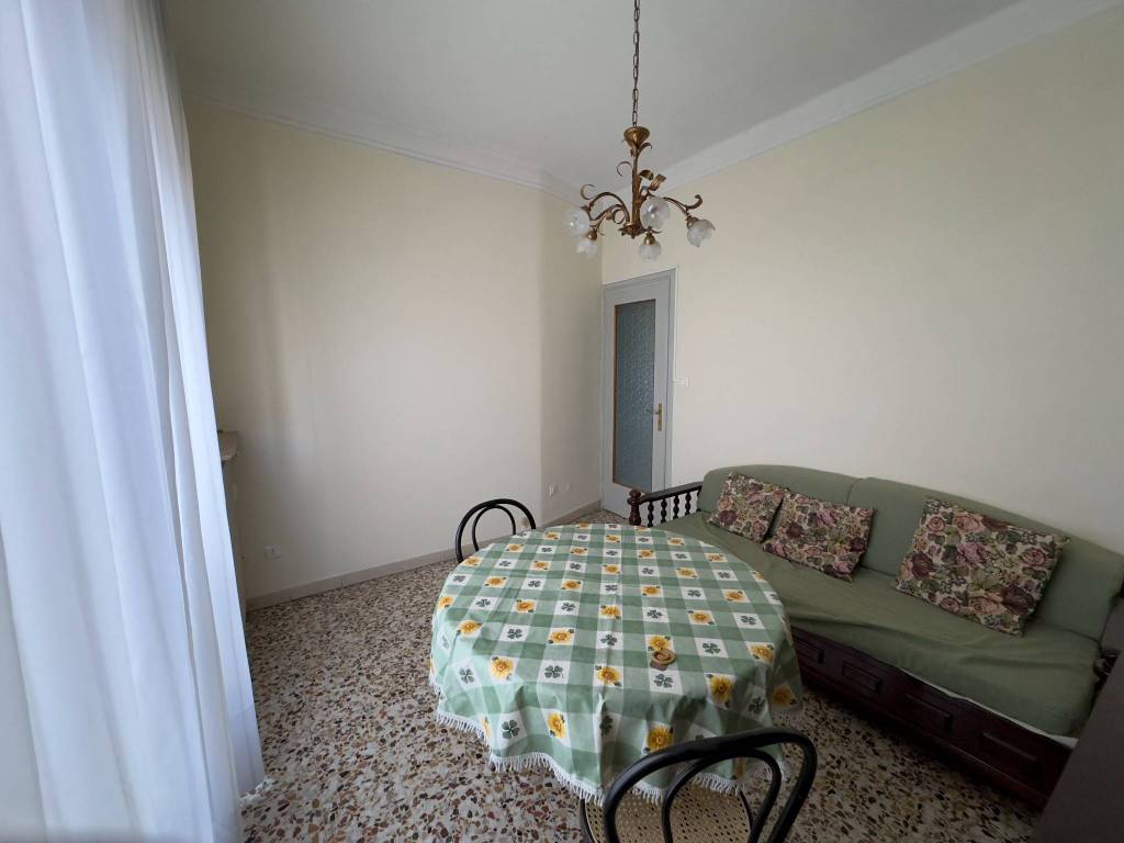 Appartamento a Valenza in Via Giuseppe Mazzini, 37 - Foto 2