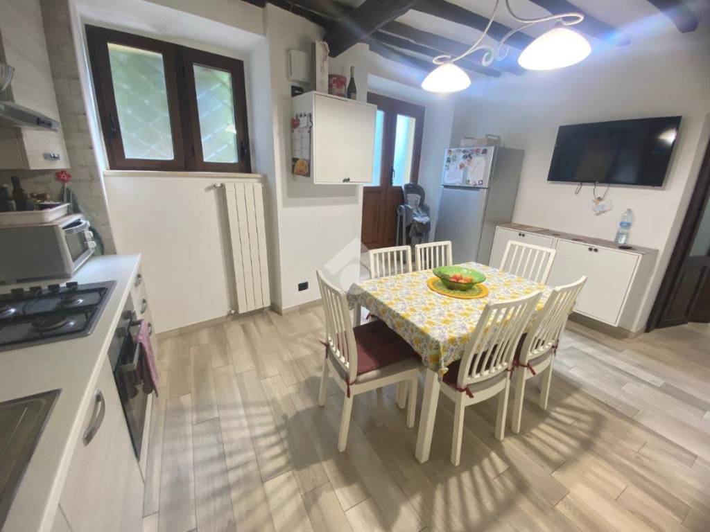 Villa a Montefiascone in Via F. Iacopoini, 1 - Foto 4