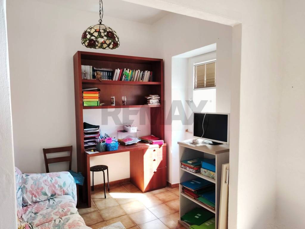 Appartamento a Carbonia in Via Giovanni Maria Angioj, 8 - Foto 5