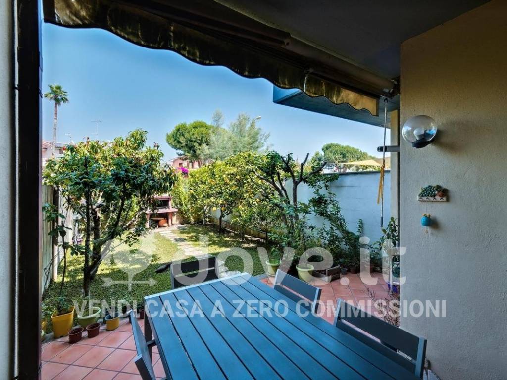 Villa a Santa marinella in Via Mare Mediterraneo, 15 - Foto 4
