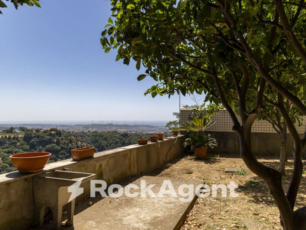 Appartamento a Catanzaro in Via Giuseppe Schipani - Foto 4