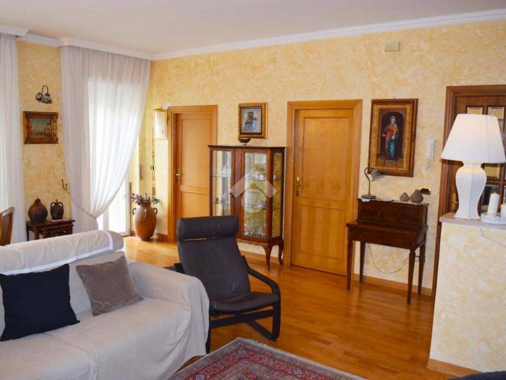 Villa a Tagliacozzo in Via Transimele - Foto 5