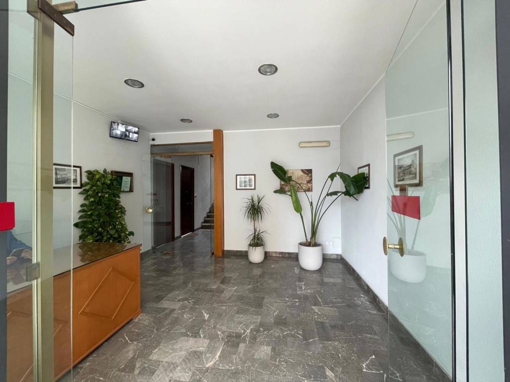 Appartamento a Palermo in Viale Delle Alpi, 115 - Foto 2