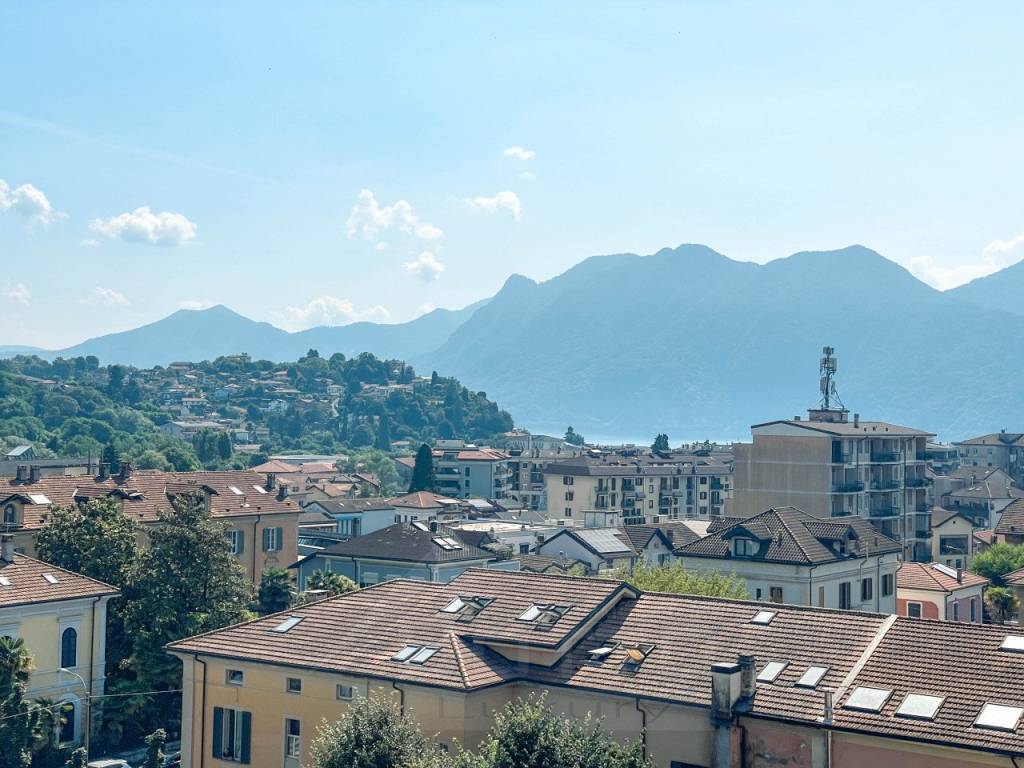 Appartamento a Verbania in Via Leopoldo Franzosini - Foto 3