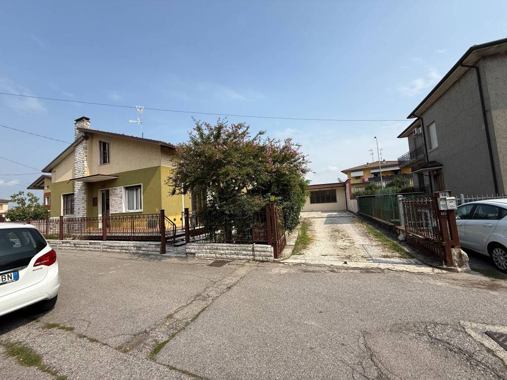 Villa a Ghedi in Via Amerigo Vespucci, 20 - Foto 5