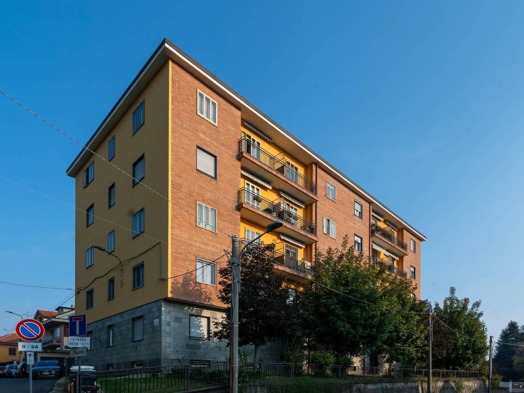 Appartamento a Rivoli in strada Nuova Tetti, 19 - Foto 2