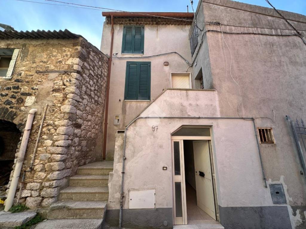 Casa indipendente a Montesarchio in Via San Sebastiano - Foto 2