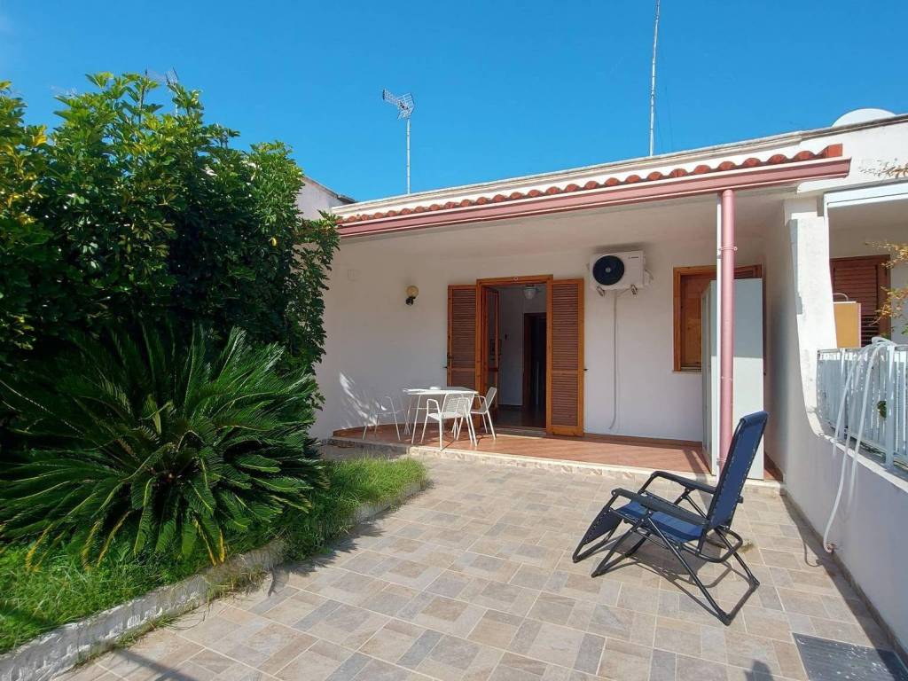 Casa indipendente a Melendugno in Viale dei Saraceni, 4 - Foto 3