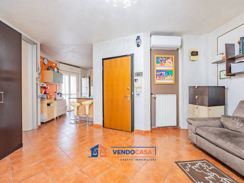Appartamento a Pinerolo in Via Lemina, 19 - Foto 2