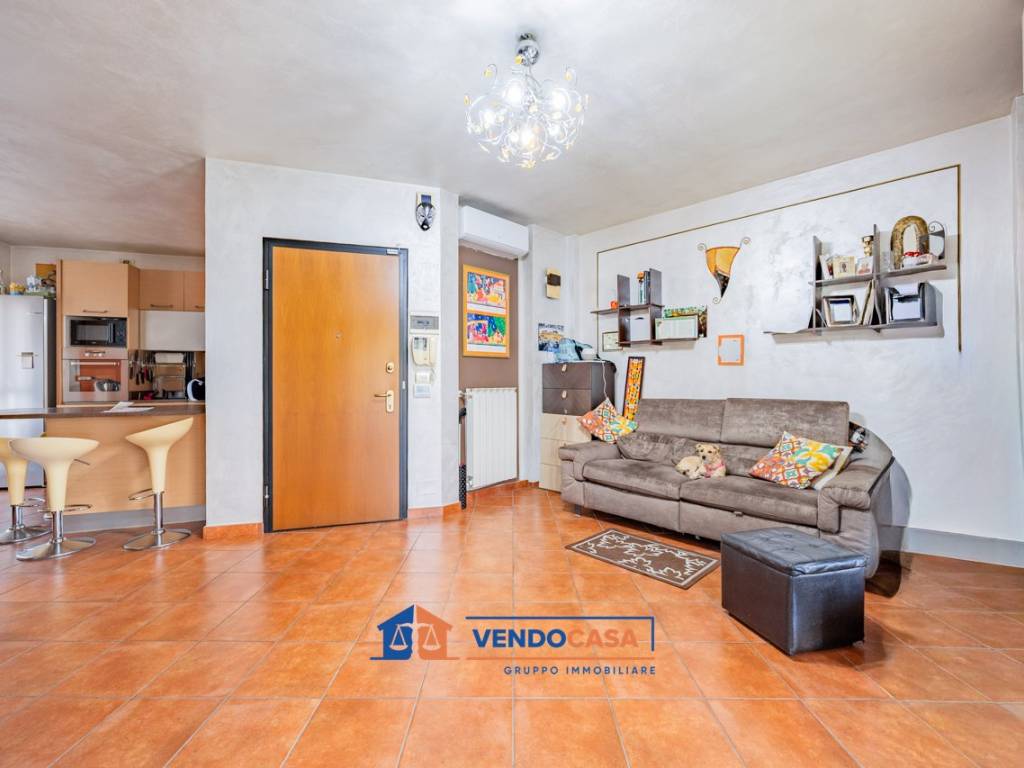 Appartamento a Pinerolo in Via Lemina, 19 - Foto 3