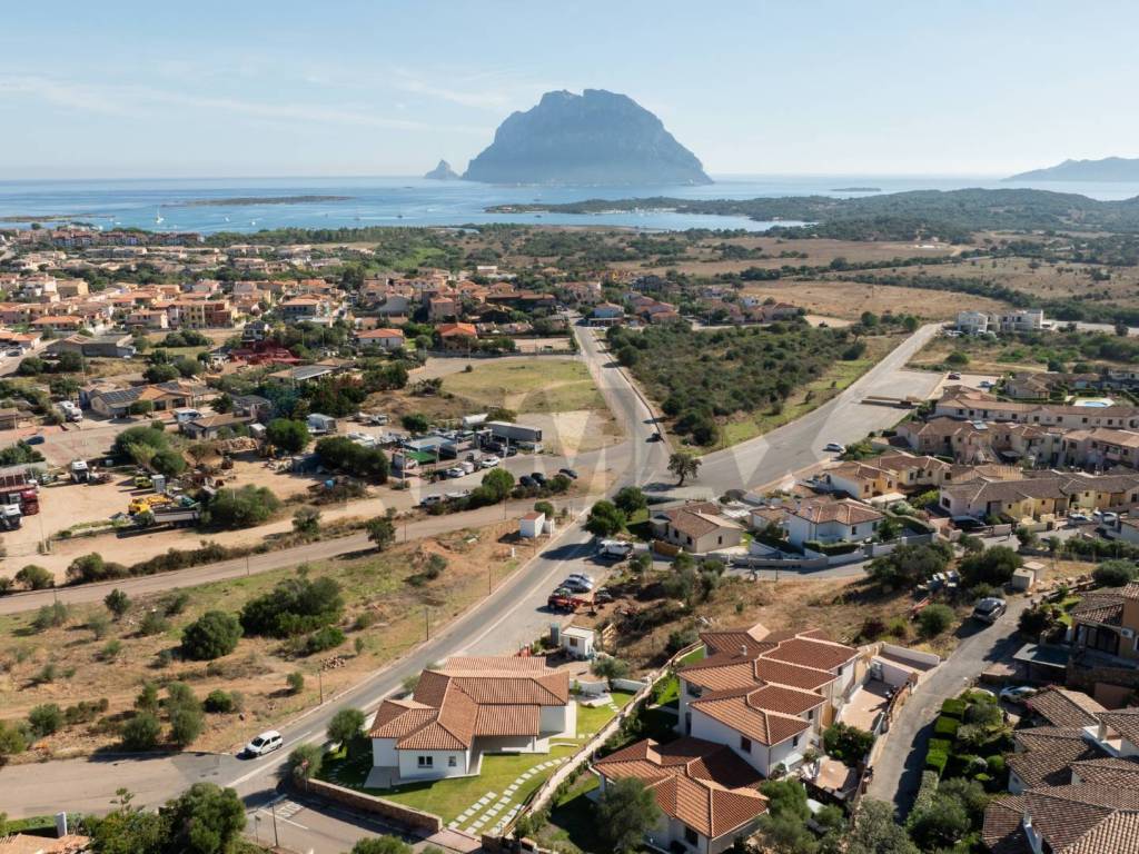 Villa a Loiri porto san paolo in Via Leonardo Da Vinci - Foto 4