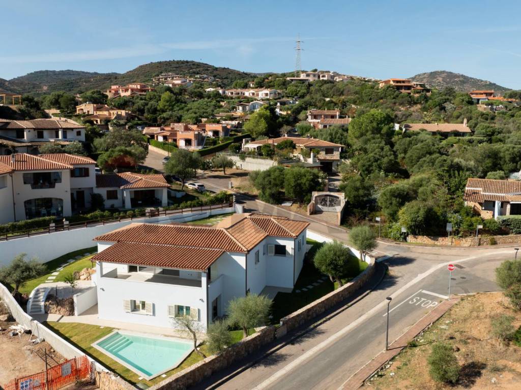 Villa a Loiri porto san paolo in Via Leonardo Da Vinci - Foto 5