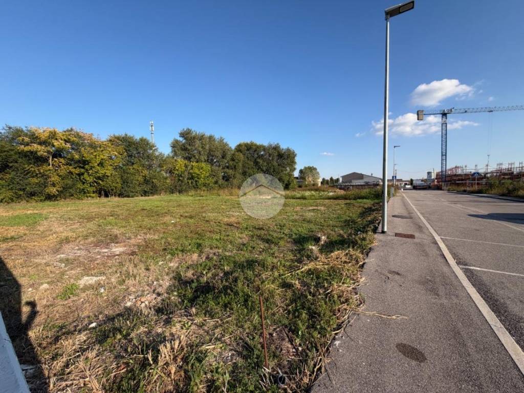 Terreno a San giovanni lupatoto in Via Giorgio Almirante, 1 - Foto 4