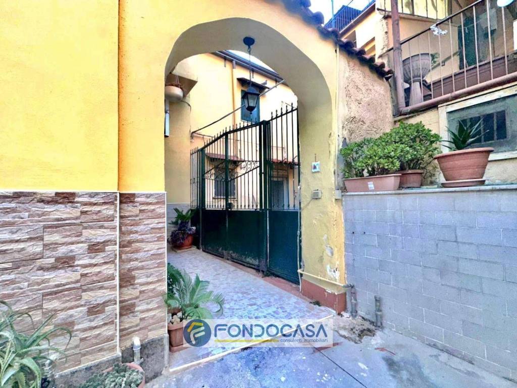 Casa indipendente a Sant'arpino in via san giacomo, 20 - Foto 2