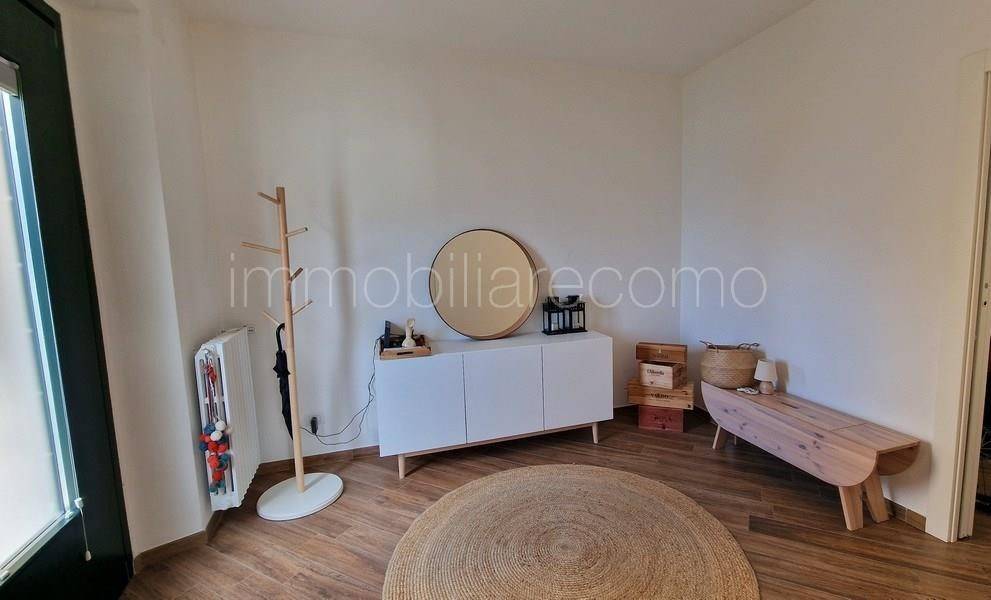 Appartamento a Moltrasio in Via Besana - Foto 2