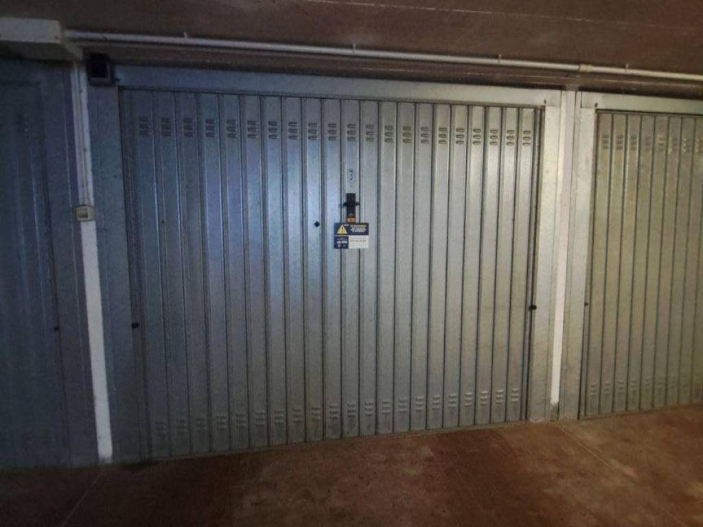 Box / garage a Bologna in Via Toscana, 6 - Foto 5
