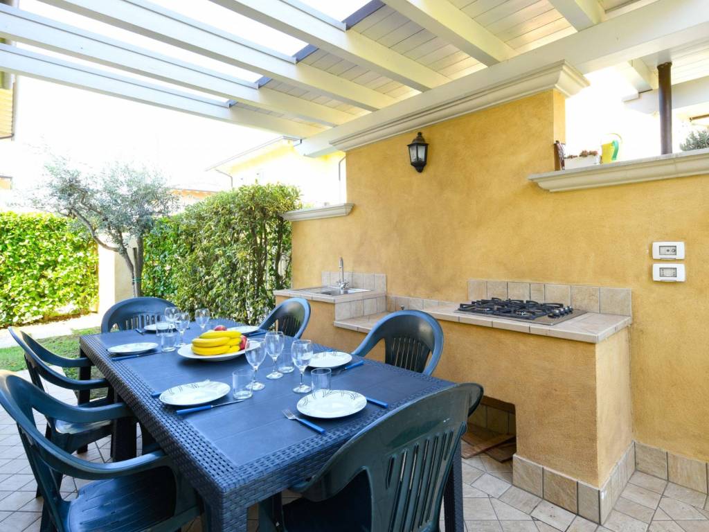 Villa a Manerba del garda in Via Gazzolo - Foto 2