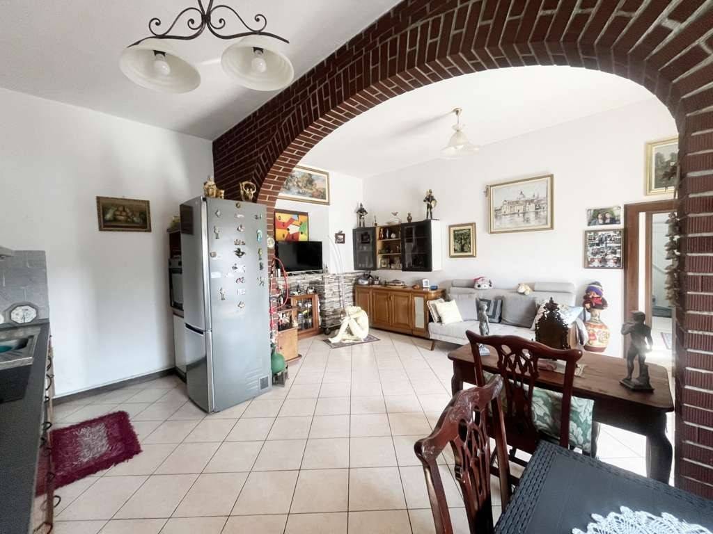 Appartamento a Varallo pombia in Via Martiri della Libertà - Foto 5