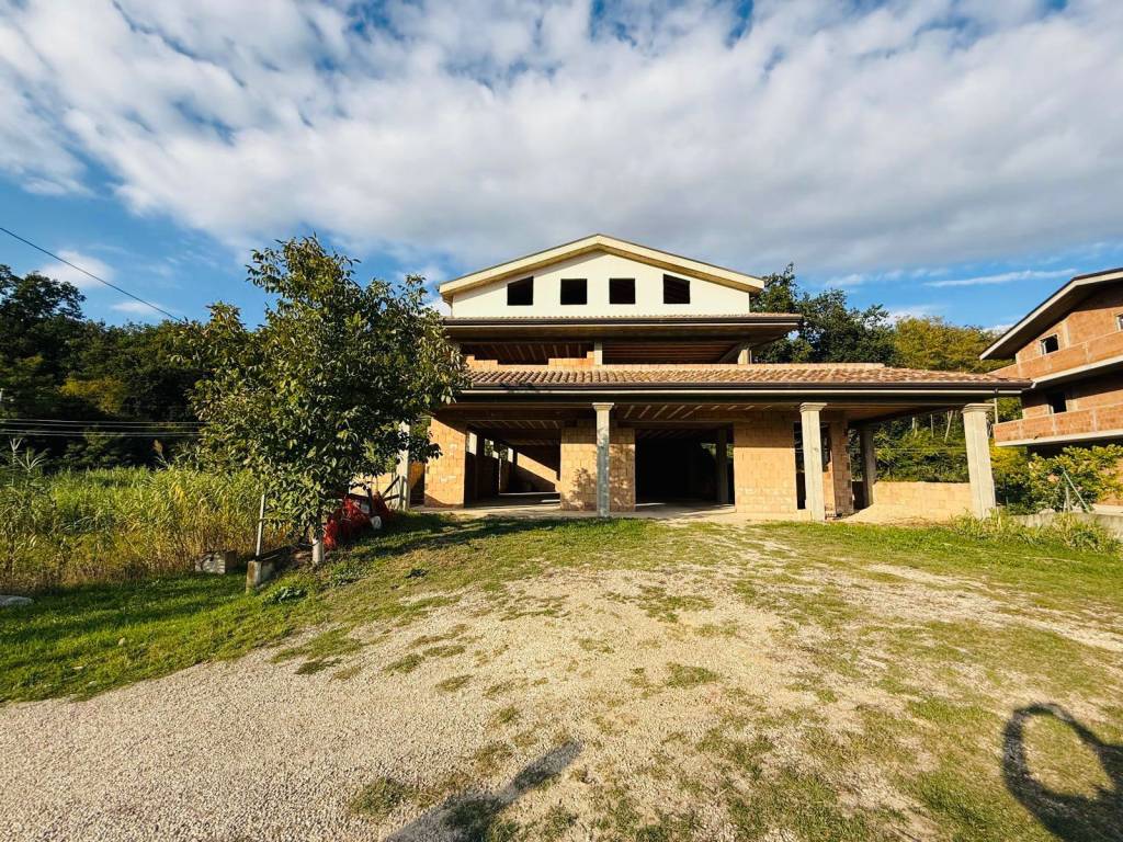 Villa a Elice in Via Tevere - Foto 2