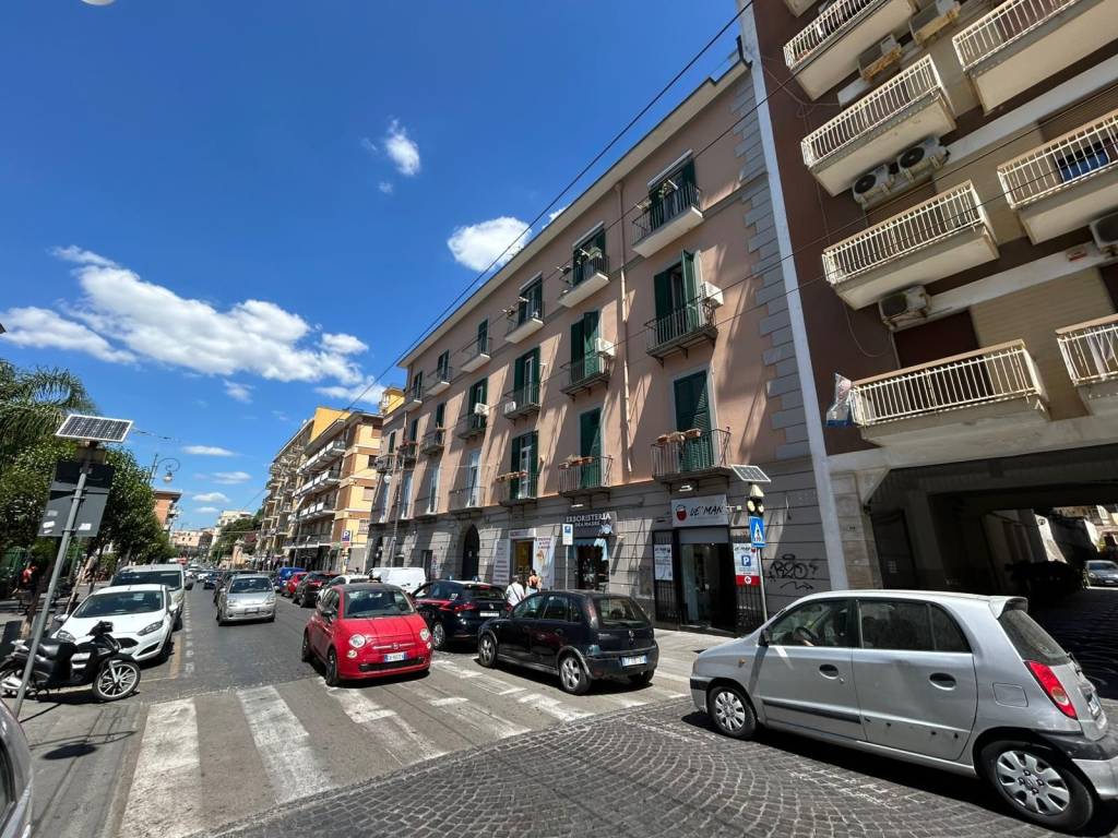 Appartamento a Portici in Corso Giuseppe Garibaldi, 168 - Foto 2