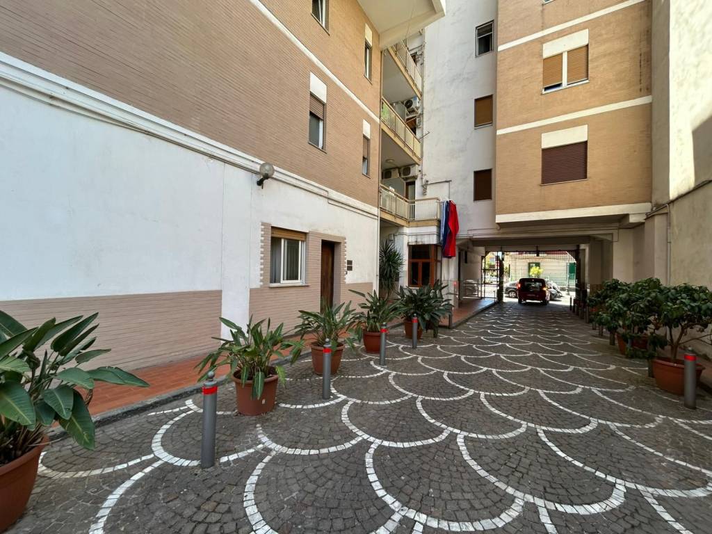 Appartamento a Portici in Corso Giuseppe Garibaldi, 168 - Foto 5