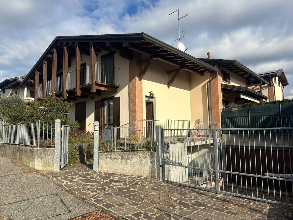Villa a Lurate caccivio in via Barozzo - Foto 2