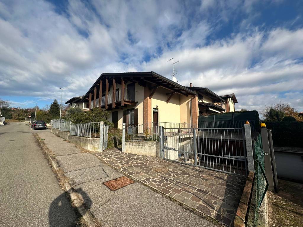 Villa a Lurate caccivio in via Barozzo - Foto 4