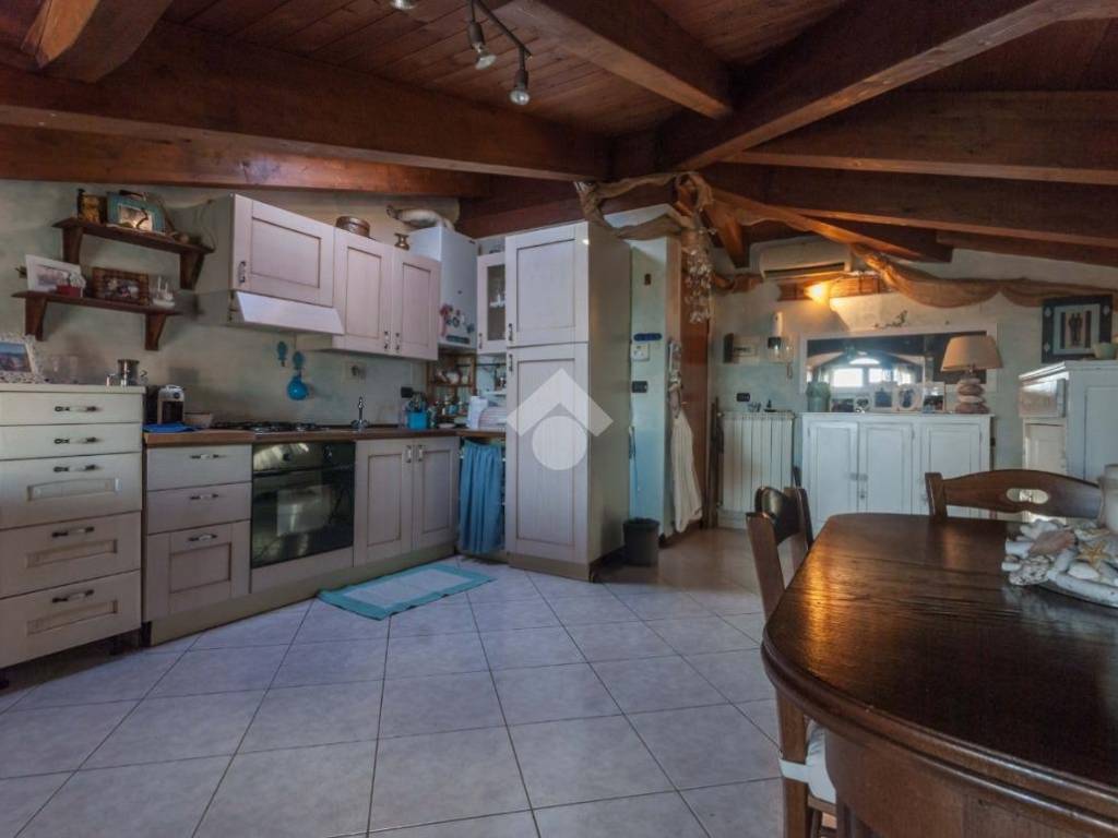 Appartamento a Roseto degli abruzzi in Via Nazionale Adriatica, 156 - Foto 3