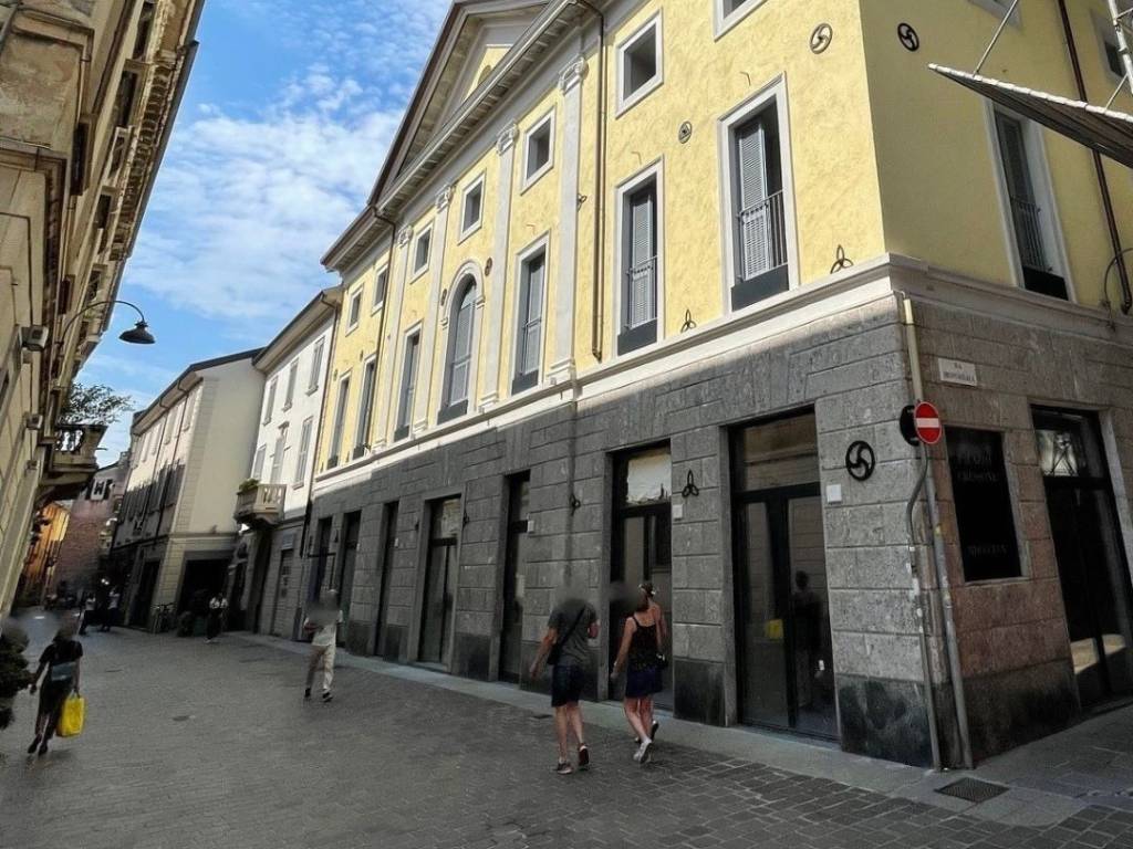 Immobile a Como in via Armando Diaz, 87 - Foto 2