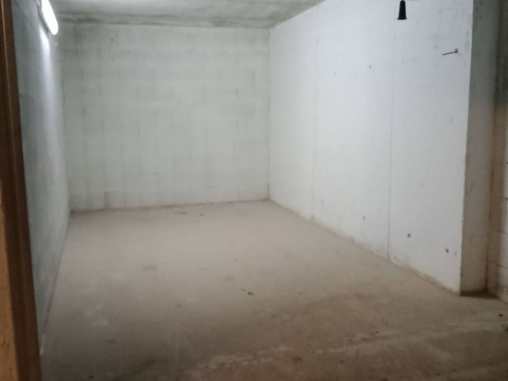 Box / garage a L'aquila in Viale Pescara, 21 - Foto 2