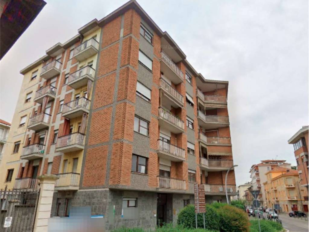 Appartamento a Asti in Largo Martiri della Liberazione - Foto 4