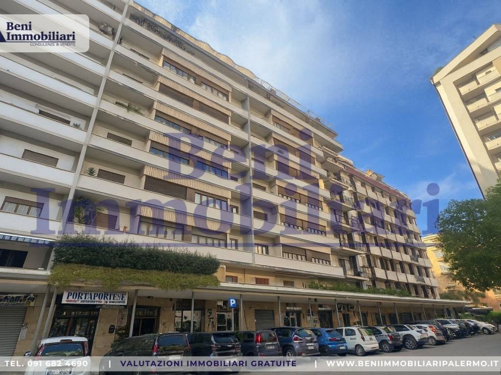 Appartamento a Palermo in Via Empedocle Restivo - Foto 2